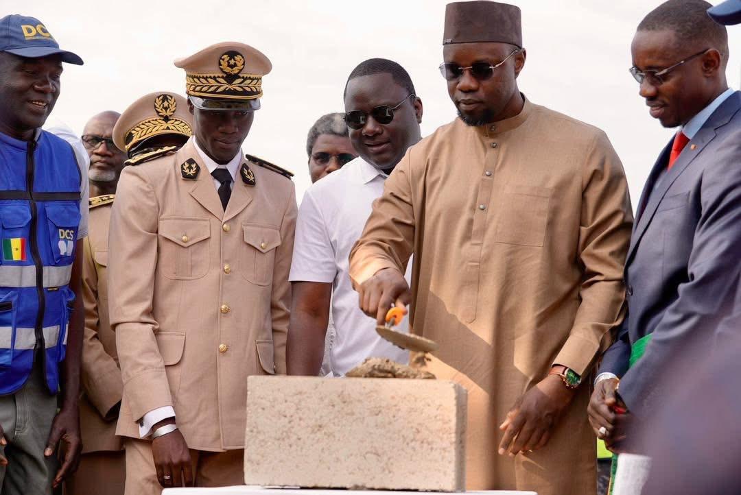 Pose de la première pierre du lycée moderne de Passy : le Premier Ministre engage un investissement structurant pour l’éducation