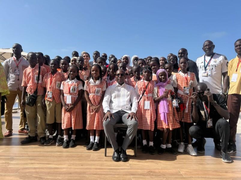 Le Ministre Moustapha Guirassy déroule le tapis rouge aux élèves des écoles sénégalaises de Gambie